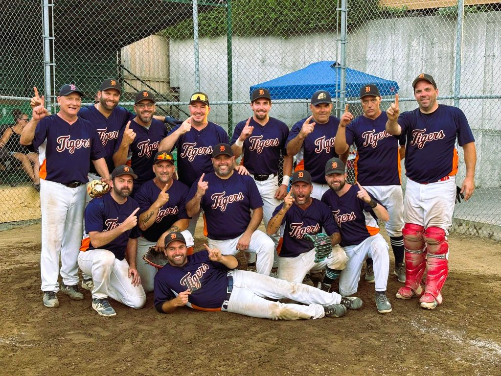 softball Tigers de Denis Martel