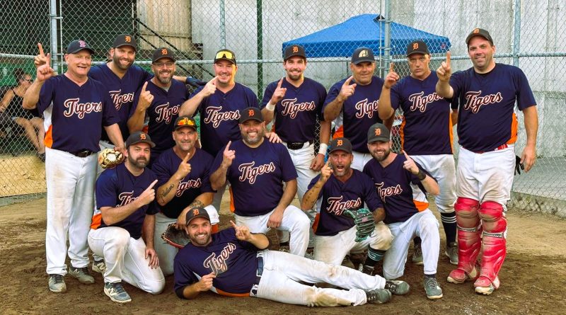 softball Tigers de Denis Martel